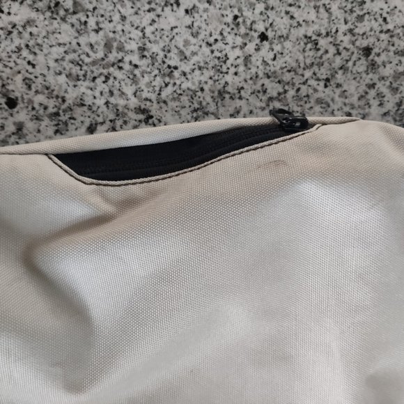 Columbia Zipper Tote Bag - Picture 9 of 9